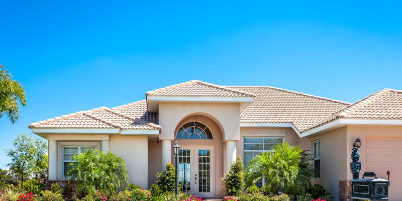 Roof Softwashing in Coral Springs, Florida