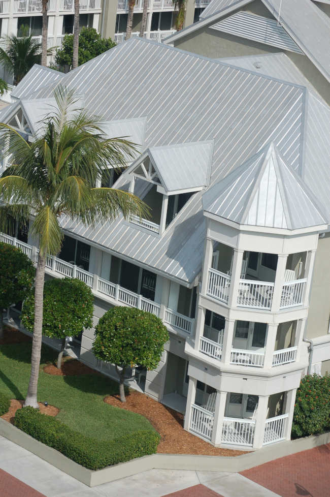 Commercial Roof Cleaning in Coral Springs, Florida
