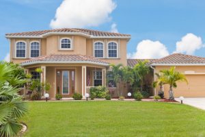 Five Reasons to Invest in Exterior House Cleaning